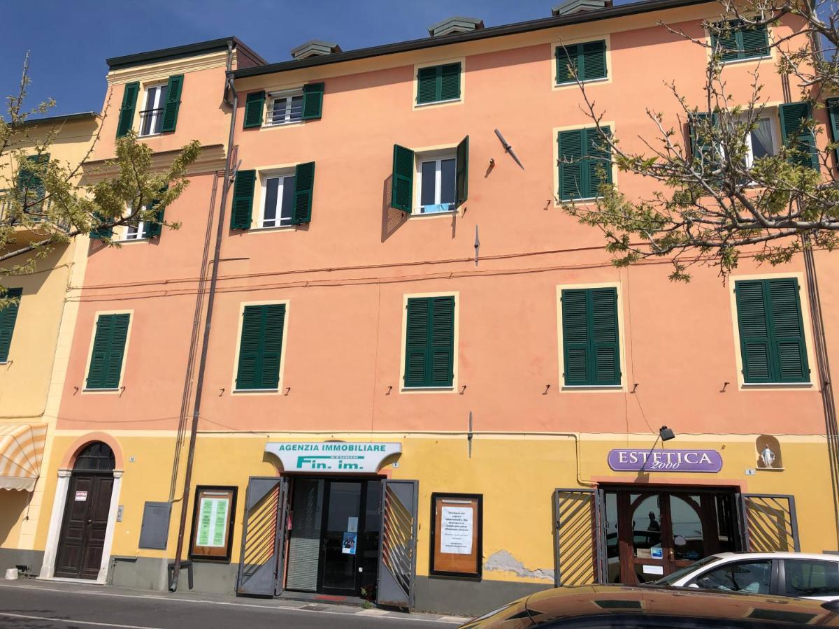 Casa Nana Apartment Santo Stefano al Mare Bagian luar foto