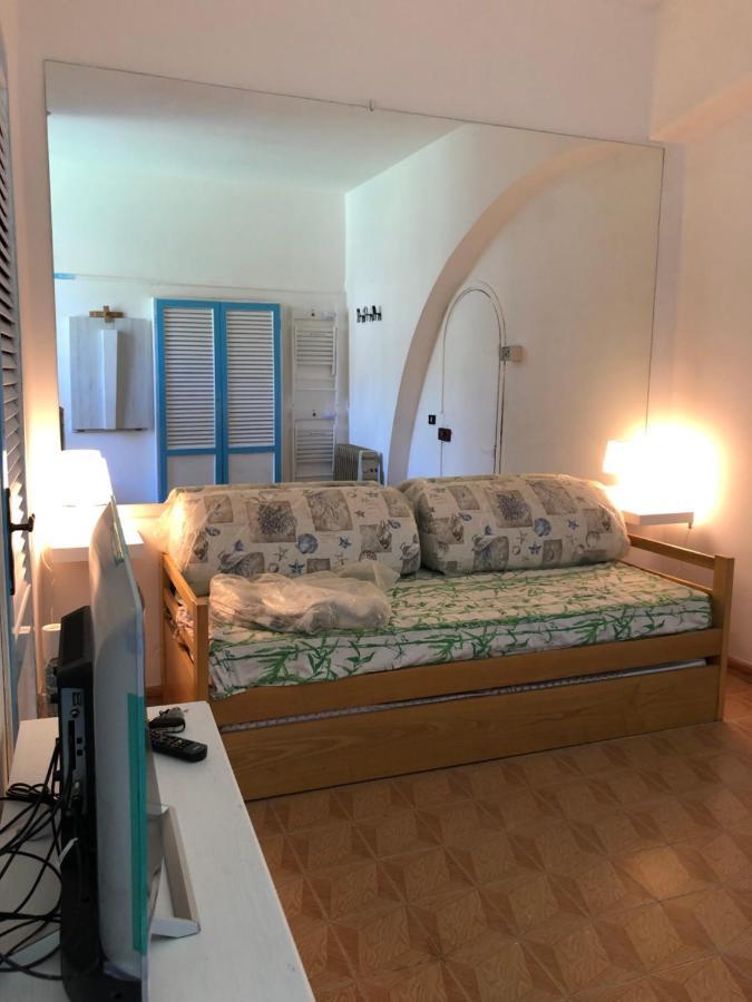 Casa Nana Apartment Santo Stefano al Mare Bagian luar foto